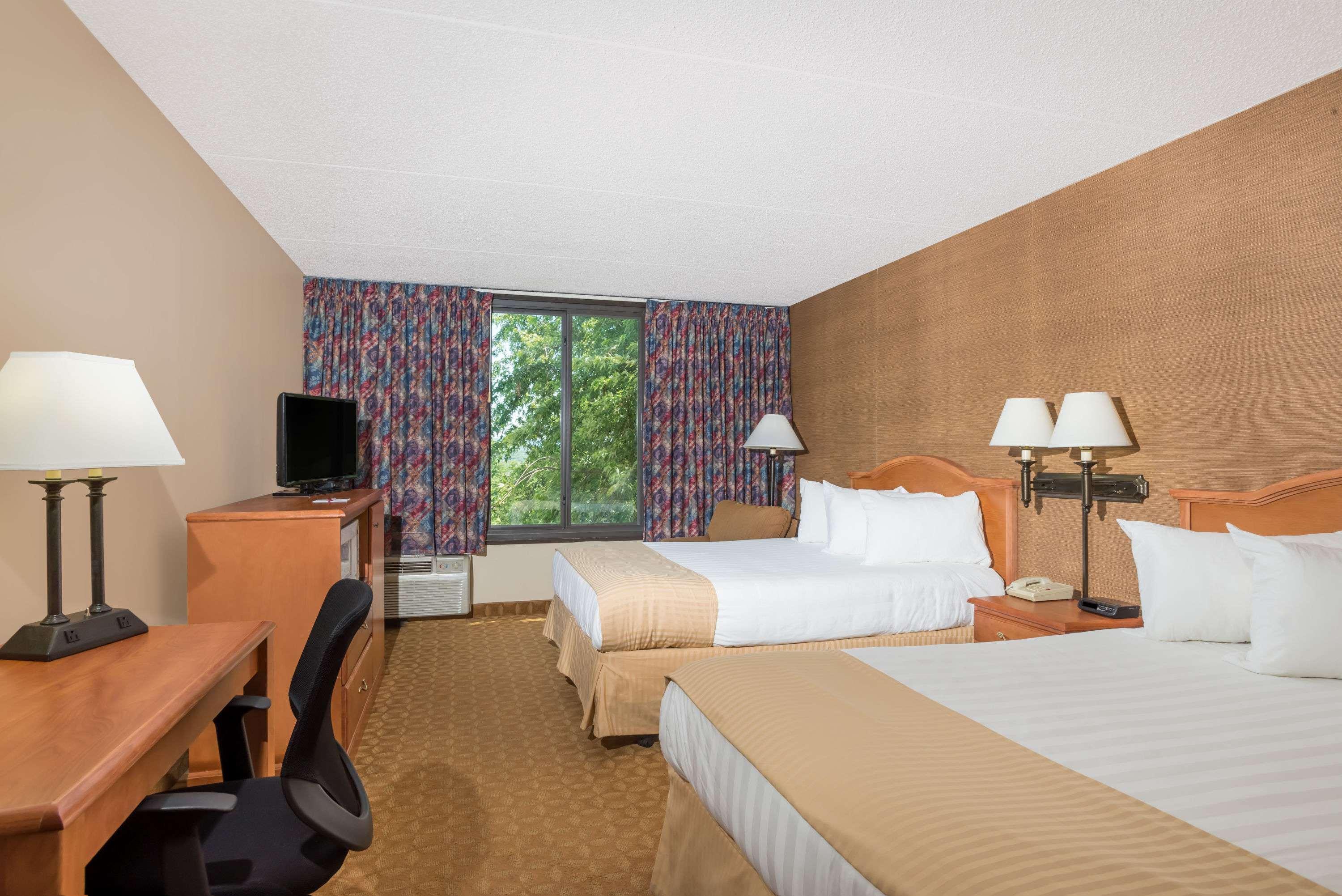 Ramada By Wyndham Watertown Thousand Luaran gambar
